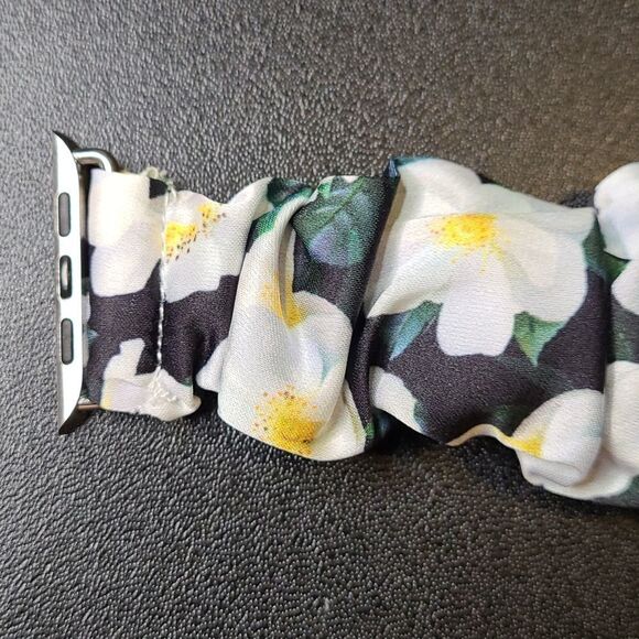 Apple Watch bans 🌸 Flower 🌸 - Picture 3 of 4